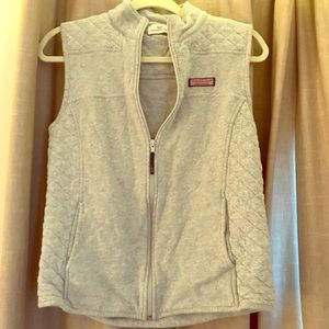 Vineyard Vines quilted vest